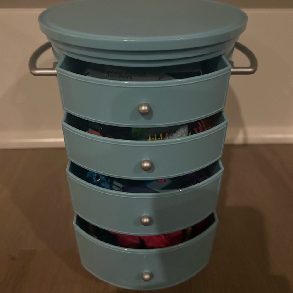 American Girl Hair Styling Caddy With Hair Accessories
